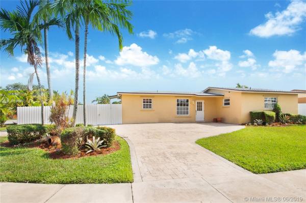 Palm Springs North Residential, 8291 NW 171st St, Palm Springs North, Florida 33015, image 2