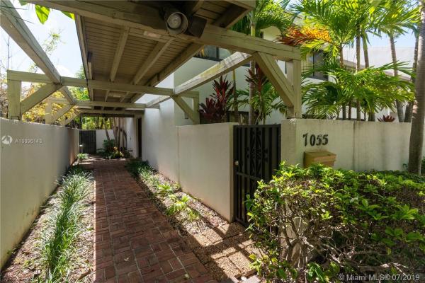 The Banyans Of South Miami, 7055 SW 67th Ave #12, South Miami, Florida 33143, image 2