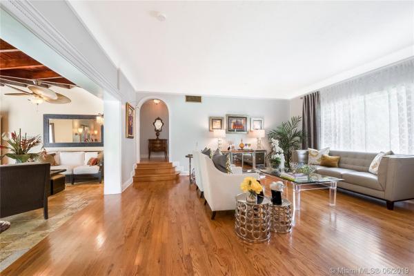 Victoria Place, 5775 SW 80th St, South Miami, Florida 33143, image 2