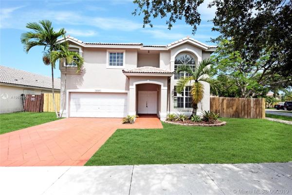 The Mansions, 10117 SW 164th Ct, The Hammocks, Florida 33196, image 2