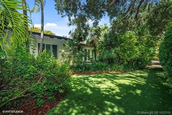 Coral Waterway, 1226 S Alhambra Cir, Coral Gables, Florida 33146, image 2