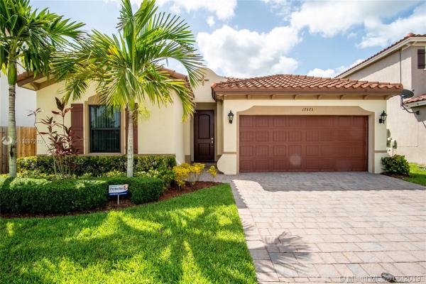 Venetian Parc, 17573 SW 155th Ct, Richmond West, Florida 33187, image 2