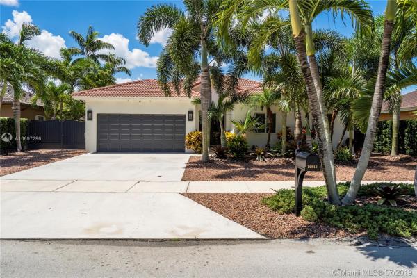 16640 SW 52nd St, Unincorporated Dade County, Florida 33185, image 2
