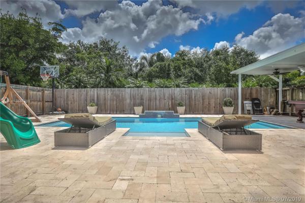 Cristys Homestead, 1211 NE 42 Ave #, Homestead, Florida 33033, image 2
