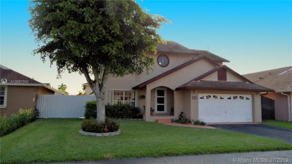 Country Lake Park, 19126 NW 78th Ct, Hialeah, Florida 33015, image 2