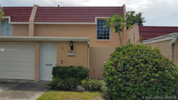 Country Club Of Miami Fairway Townhouses, 19054 Bobolink Dr #19054, Hialeah, Florida 33015, image 2
