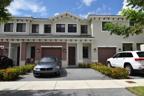 Hidden Lake Townhomes, 12716 SW 131st Ter, Three Lakes, Florida 33186, image 2