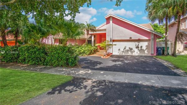 Kendall Trails, 10810 SW 142nd Ave, The Hammocks, Florida 33186, image 2