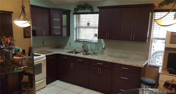 Jordan Commons, 24403 SW 129th Pl, Princeton, Florida 33032, image 2