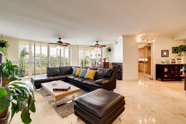 Lake Tower, 765 Crandon Blvd #408, Key Biscayne, Florida 33149, image 1