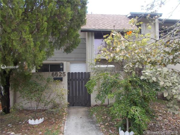 Snapper Creek Townhouses, 6625 SW 113th Ave #6625, Kendall, Florida 33173, image 2