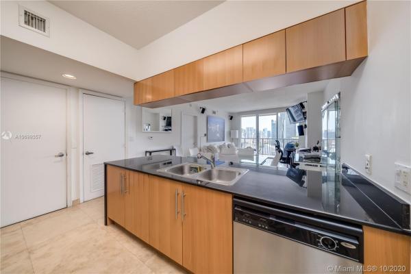 Opera Tower, 1750 N Bayshore Dr #2812, Miami, Florida 33132, image 2