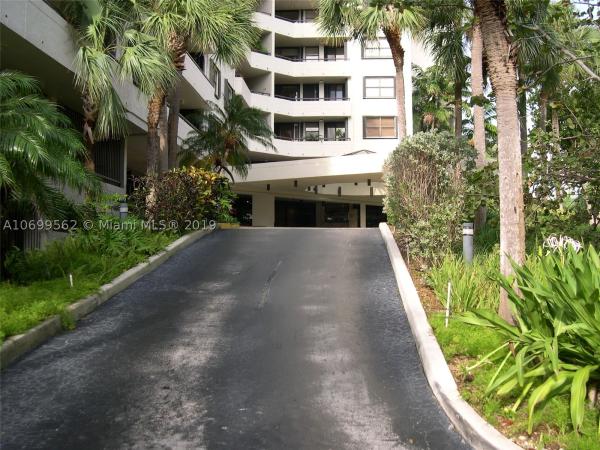 Ocean Lane Plaza, 170 Ocean Lane Dr #901, Key Biscayne, Florida 33149, image 2