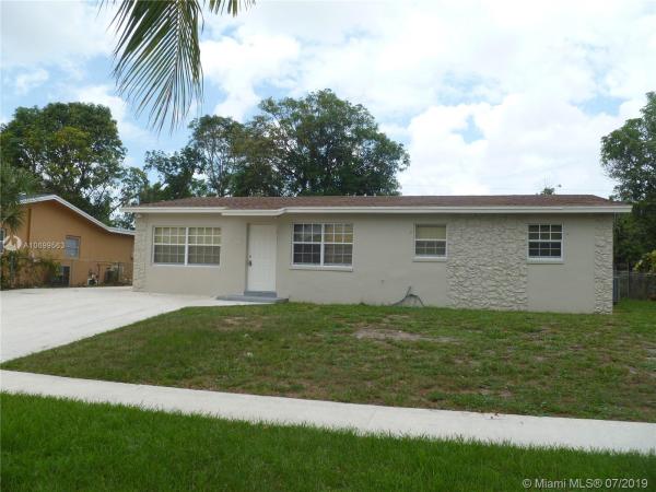 Gramercy Park, 5784 Aruba Way, West Palm Beach, Florida 33407, image 2