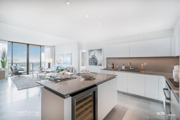 Reach Brickell City Centre, 68 SE 6th St #1404, Miami, Florida 33130, image 2