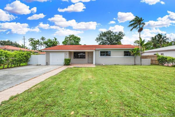 Glendale Manor, 475 NW 88th St, El Portal, Florida 33150, image 2