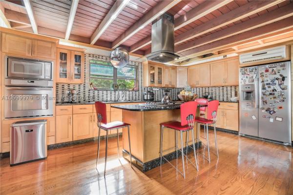 Griffing Biscayne Park Estates, 630 NE 121st St, Biscayne Park, Florida 33161, image 3