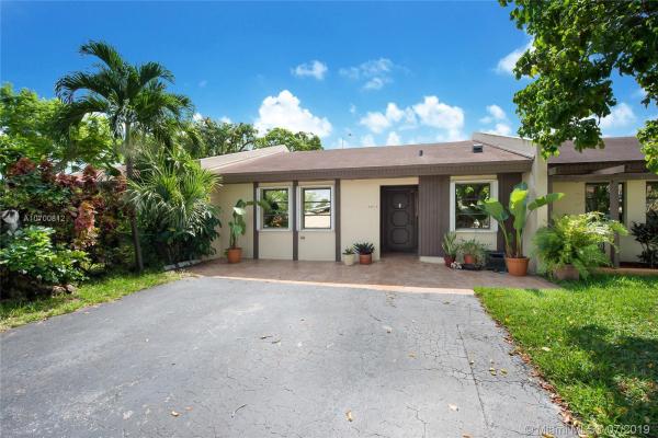 Bent Tree, 5413 SW 137th Ct, Kendale Lakes, Florida 33175, image 2