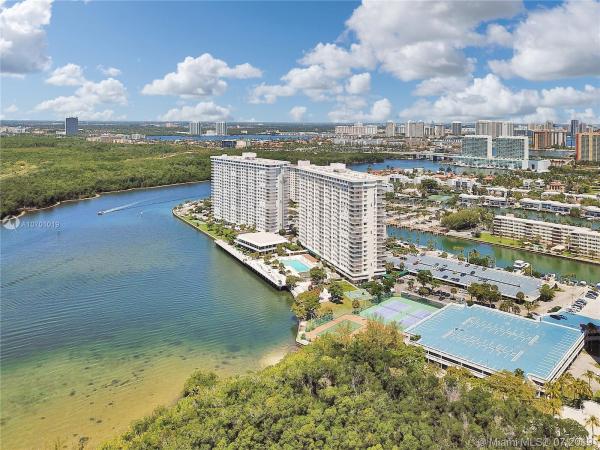 Arlen House West, 500 Bayview Dr #2119, Sunny Isles Beach, Florida 33160, image 2