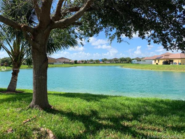 Silver Palm Lake, 10828 SW 229th St, Princeton, Florida 33170, image 2