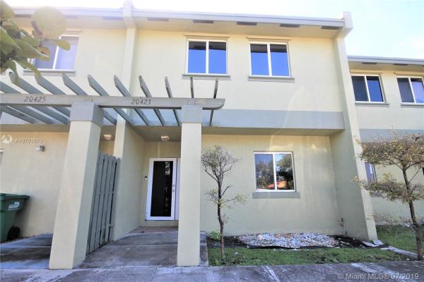 Country Club Villas Townhouses, 20423 NW 15th Ave #7, Miami Gardens, Florida 33169, image 2