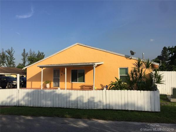 Del Prado Gardens, 18050 NW 40th Pl, Miami Gardens, Florida 33055, image 2