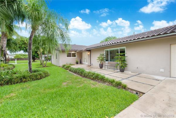 10670 SW 137th St, Kendall, Florida 33176, image 2