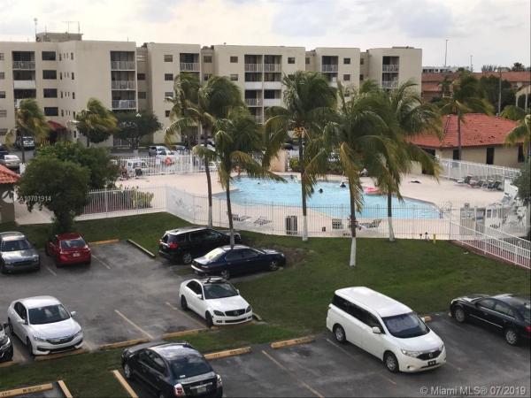 Fontainebleau Gardens, 8075 NW 7th St #405, Fountainebleau, Florida 33126, image 2