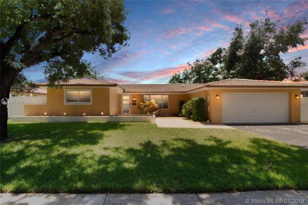 Miami Lakes Residential, 6781 Orchid Dr, Miami Lakes, Florida 33014, image 2