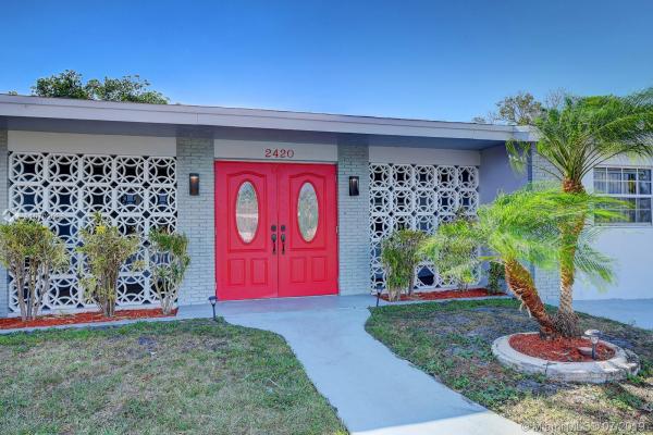 2420 Tarpon Dr, Miramar, Florida 33023, image 2