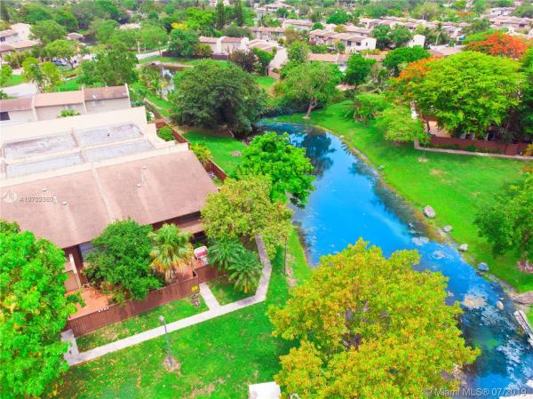 Snapper Village, 6724 SW 114th Pl #H, Kendall, Florida 33173, image 2