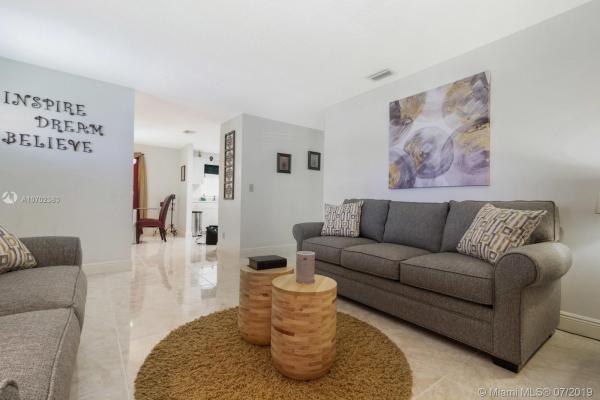 Liberia, 2317 Douglas St, Hollywood, Florida 33020, image 2