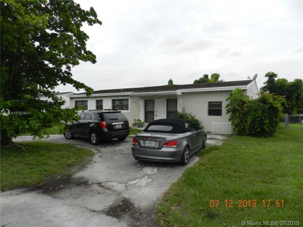10930 Peachtree Dr, Unincorporated Dade County, Florida 33161, image 2