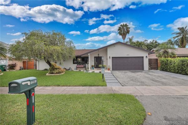 Deerwood, 12901 SW 148th St Rd, Three Lakes, Florida 33186, image 2