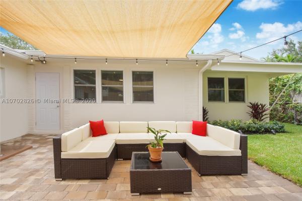 Acadia, 810 NE 70th St, Miami, Florida 33138, image 2
