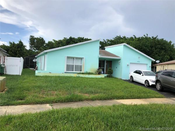 Woodland Greens, 5721 NW 56th Pl, Tamarac, Florida 33319, image 2