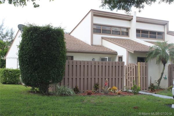 Villa Pointe At Abbey Park, 1934 Monks Ct, West Palm Beach, Florida 33415, image 2