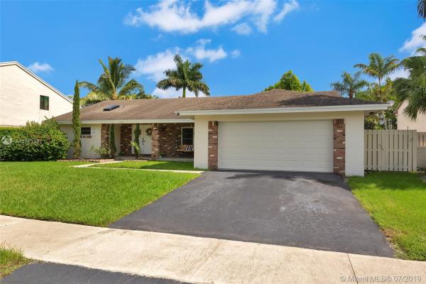 Shenandoah, 14441 Lexington Pl, Davie, Florida 33325, image 2