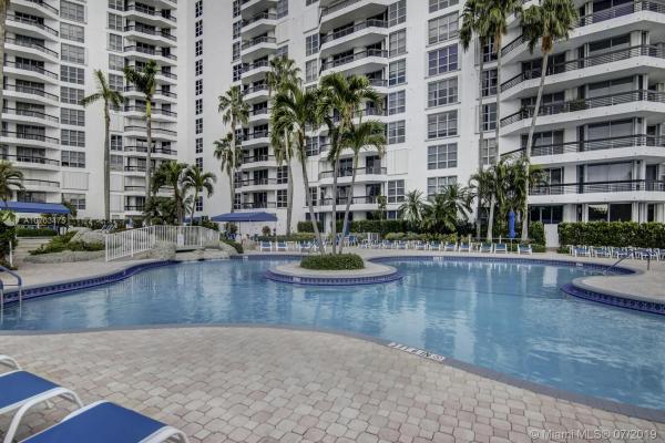 Mystic Pointe Tower 500, 3530 Mystic Pointe Dr #813, Aventura, Florida 33180, image 2