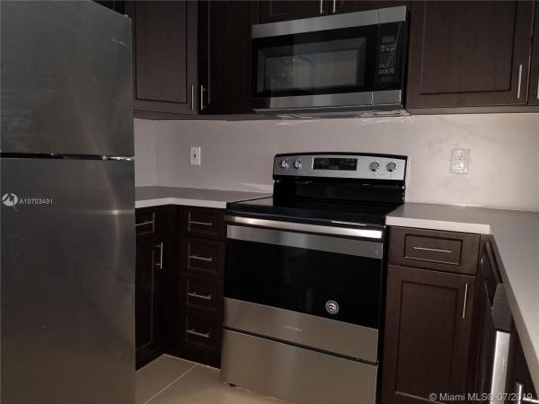 Paradise Pointe, 11050 SW 196 #207, Cutler Bay, Florida 33157, image 2