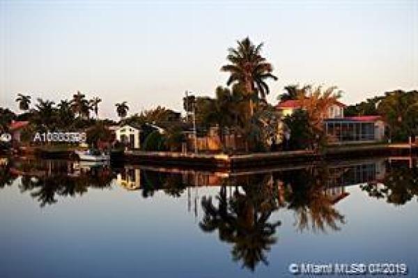 Look Homesites, 2646 E Sherman St, Hollywood, Florida 33020, image 2