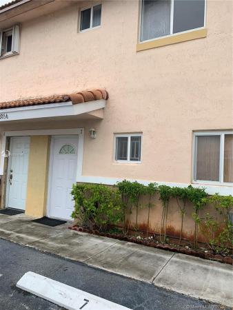 Paradise Villas, 8056 NW 10th St #7, Fountainebleau, Florida 33126, image 2