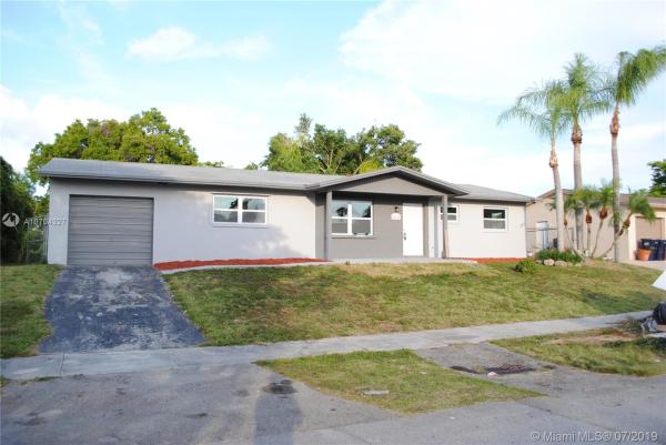 Meadow Wood Manor, 26165 SW 123rd Ct, Goulds, Florida 33032, image 2