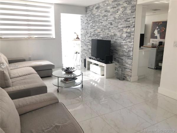 Versailles Gardens, 9411 SW 4TH ST #314, Fountainebleau, Florida 33174, image 2