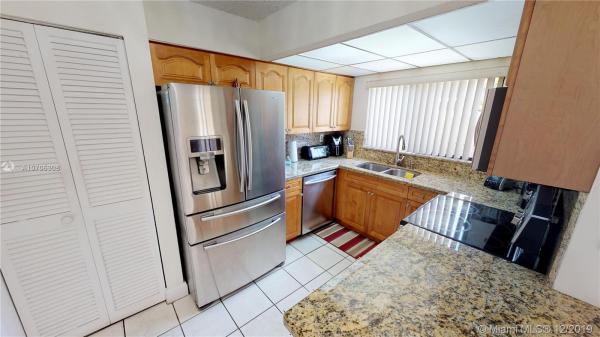 Spanish Villas, 6518 Kendale Lakes Dr #809, Kendale Lakes, Florida 33183, image 2