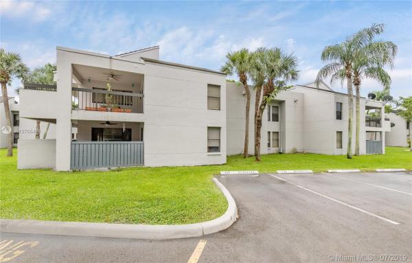 Calusa Club Village, 13240 SW 88th Ln #208-E, The Crossings, Florida 33186, image 2
