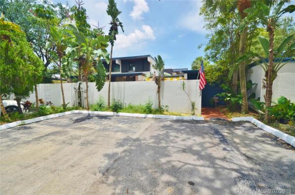 Windmill Gate, 16333 Wood Walk #16333, Miami Lakes, Florida 33014, image 2