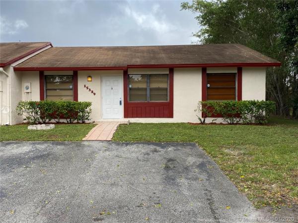 Westwind Lakes Townhouses, 15329 SW 70th Ln #15329, Kendall West, Florida 33193, image 2