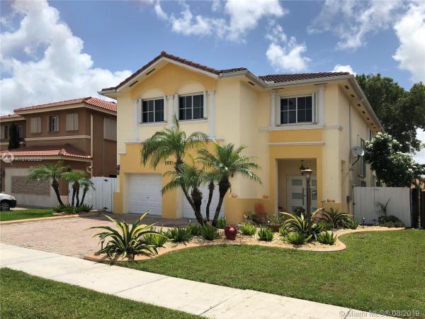 2821 SW 144th Ct, Unincorporated Dade County, Florida 33175, image 2