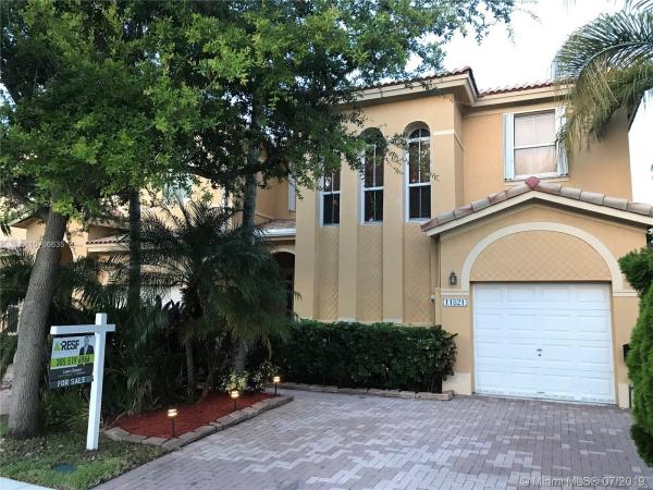 Kendall Breeze West, 11821 SW 137th Pl #11821, The Hammocks, Florida 33186, image 2